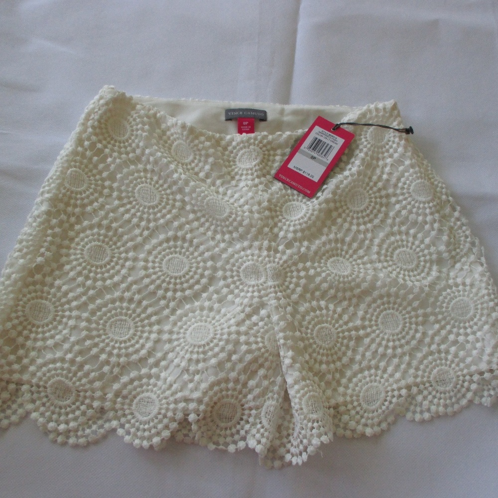 NWT - VINCE CAMUTO fully lined shorts - sz 0P - MSRP $119.00
